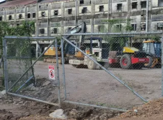 Tras el robo, el conductor ayudó a escapar al hombre que cometió el delito.