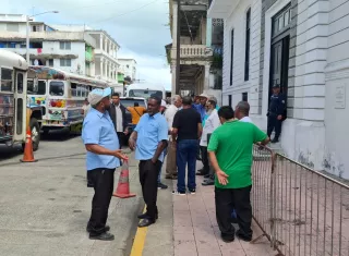 Los transportistas están solicitando una resolución que les permita operar la actual terminal ubicada en Calle 13, avenida Bolívar.
