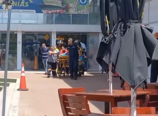 Quedó tendido mientras se coordinaba la llegada de los equipos de emergencia.