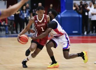 Iverson Molinar lidera triunfo de Panamá sobre Cuba en eliminatorias FIBA 2027
