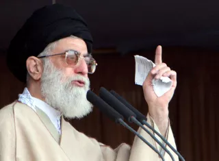 Jameneí muere bajo fuego de EE.UU. e Israel.