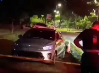 El conductor murió tras el volante.  /  Captura de video: Bajoeltente