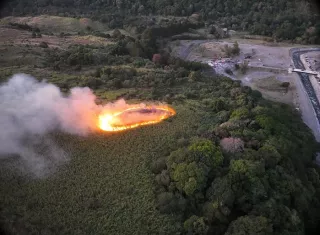 El Ministerio de Ambiente mantiene las investigaciones para determinar la extensión exacta del área afectada y las posibles causas del siniestro.  /  Foto: BCBRP