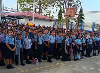 Este año se cuenta con una planta de 5 mil docentes en las 417 escuelas de primaria, premedia y media de Panamá Oeste. Foto. Eric Montenegro