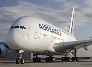 Más de media docena de compañías han anunciado la cancelación de su vuelos con Cuba por los problemas de abastecimiento de queroseno. Foto. EFE