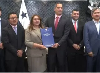 Brea desempeñó varios cargos entre esos asesor y luego, también es secretario general.