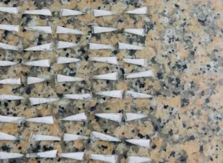  Los agentes  policiales observaron a un sujeto, quien, al notar la presencia policial, intentó darse a la fuga. Foto: Cortesía