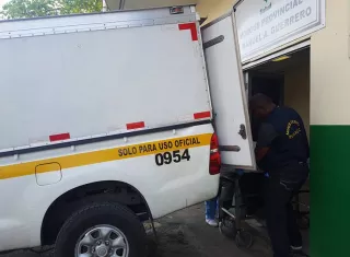 Encuentran cuerpo suspendido en estado de descomposición en Colón