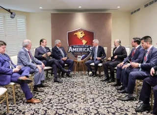 En la reunión, el mandatario sostuvo que Panamá ha redefinido su estrategia marítima para mantener su liderazgo como centro logístico. Foto: Cortesía