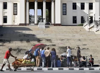 Universitarios protestan en La Habana por apagones y por falta de conectividad