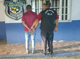 Ambos exfuncionarios son requeridos por las autoridades al estar presuntamente implicados en la comisión de delitos contra la administración pública,