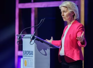 Ursula von der Leyen, presidenta de la Comisión Europea, dijo que sugirió el pasado lunes que Europa ya no puede ser la "guardiana del viejo mundo". Foto. Archivo. EFE