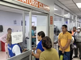 Los bomberos autorizaron el reingreso del personal y los pacientes, permitiendo que los servicios médicos retomaran su funcionamiento.