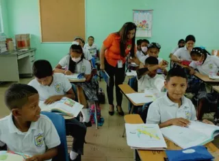 Se busca garantizar la continuidad del servicio educativo en los centros escolares del país. Foto: Archivo
