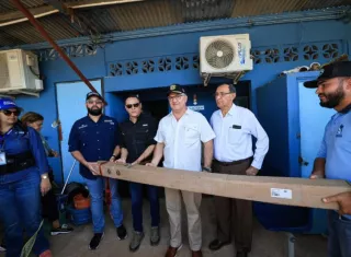 Llegada de insumos y equipo para la habilitación de pozos. Foto: Cortesía