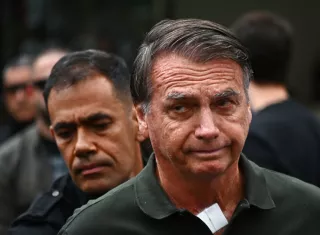 Jair Bolsonaro cumple desde noviembre pasado una condena de 27 años de cárcel por "liderar" una trama golpista para "perpetuarse en el poder", tras perder las elecciones de 2022 ante el actual presidente, Luiz Inácio Lula da Silva. Foto. EFE