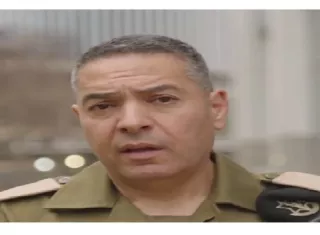 El general de brigada Effie Defrin, informó que que las Fuerzas de Defensa israelíes "no trabajan con un cronómetro ni con un calendario, sino para lograr sus objetivos", que consisten en "debilitar gravemente al régimen iraní". Foto. Redes. @IDFSpokesperson