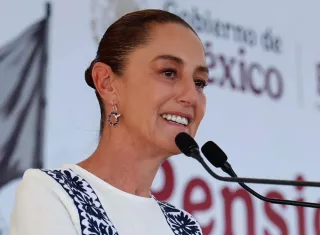 La presidenta Claudia Sheinbaum, hizo referencia a la reflexión que hizo el expresidente Andrés Manuel Obrador, sobre la grave situación que enfrenta el pueblo cubano. Foto. EFE