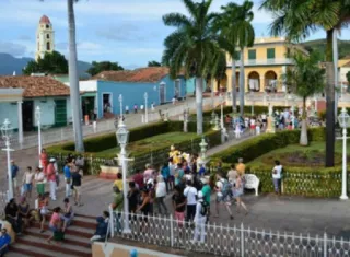 "Cuba está abierta a tener una relación comercial fluida con empresas estadounidenses" y "también con cubanos que residan en los EE.UU. y sus descendientes", aseguró Óscar Pérez-Oliva. Foto. Archivo