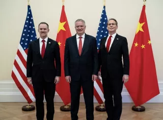 Las conversaciones, celebradas en la sede de la Organización para la Cooperación y el Desarrollo Económico (OCDE) en la capital francesa, constituyen la sexta ronda del mecanismo bilateral de consultas económicas y comerciales. Foto. @MathiasCormann/OCDE