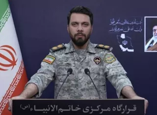 El Ejército iraní, apuntó que considera "legítimo" atacar "la infraestructura de combustible, energía y gas del país de origen" y subrayó que tomará "represalias contundentes a la primera oportunidad". Foto. EFE