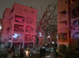 Alrededor de 120 de personas resultaron heridas de diversa consideración, de ellas once graves. /Foto: EFE