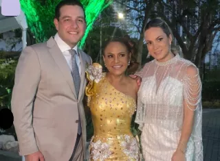 La boda fue en la residencia del embajador Kevin Marino y estuvo presente “la crème de la crème” de Panamá. 