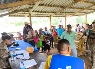 Salud y apoyo social para comunidades apartadas del distrito de Donoso