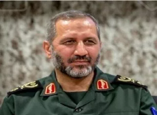 El comandante de la Fuerza Aeroespacial de la Guardia Revolucionaria iraní, el general Sayed Majid Moosavi, explicó en un mensaje en X que los ataques aéreos de las últimas horas contra las ciudades israelíes de Dimona y Haifa constituyen una respuesta a los plazos fijados por Estados Unidos. Foto. Tomada de Telesur