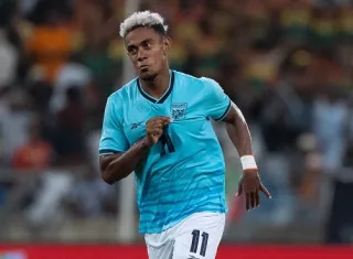 Yoel Bárcenas celebró a lo grande su partido N.°100 con la Selección de Panamá, al marcar el único gol de su equipo. Foto: FPF