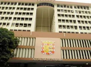 Alcaldía no cobrará por parking en la Cinta Costera, pero ojo con El Chorrillo