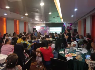 Mujeres piden más espacio en política y leyes más duras contra la violencia