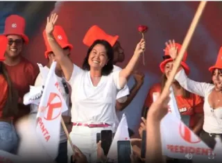 Castigan con latigazos a un subprefecto que participó en un acto político