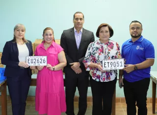 Placas 2026 ya ruedan: empieza distribución nacional