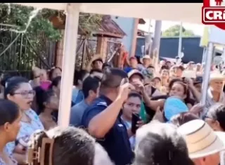 Madrugaron y se formó el desmadre en feria del IMA