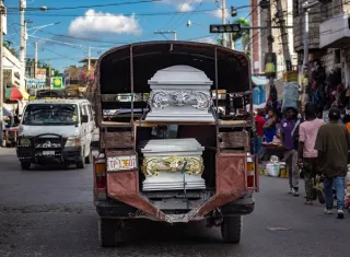 Consternación por ataque de pandilleros que dejó al menos 70 muertos en Haití
