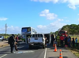 Colisión múltiple en vía Interamericana deja 16 personas lesionados