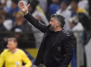 Sigue la saltadera del barco en Italia. Ahora renuncia Gattuso, su director