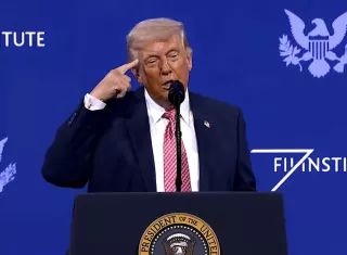 Trump anuncia rescate con vida de piloto gringo tras derribo de un F-15