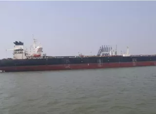 Irán autoriza el tránsito de buques con ayuda humanitaria por Ormuz