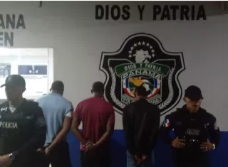 Caen tres sujetos con drogas y un arma de fuego en Tocumen