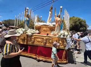 Azuero celebra la colorida Carrera de los Santos