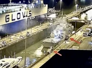 Buques de guerra de Taiwán cruzan el Canal de Panamá 