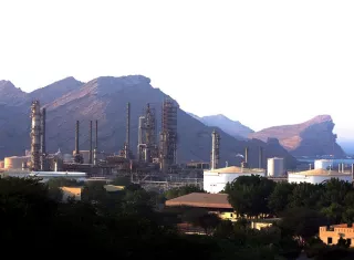 Guerra e incertidumbre: La OPEP+ sube la oferta de crudo para mayo