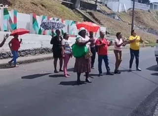 ¡Cierre total y gritos de furia en San Miguelito!