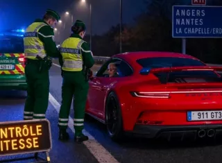 Abuelita de 92 años fue multada por ir en un Porsche 911 a 200 km/h