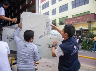 Falta de material provoca demoras en importantes locales de votación en Perú