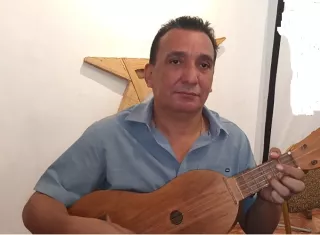 El educador, músico e investigador del folclor panameño, José Augusto Broce, ha sido pieza clave en la formación de nuevas generaciones. Foto. Melquíades Vásquez