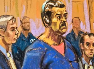 La defensa de Maduro y su esposa, Cilia Flores, solicitó que la Fiscalía les entregara las pruebas a las que tienen derecho antes del juicio, un proceso conocido como ‘discovery’ (descubrimiento), por lo que esta orden clasifica y regula toda esa evidencia.