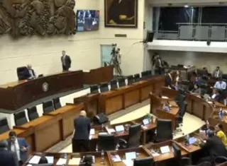 Los candidatos fuertes son Alfredo Juncá, que busca quedarse en el puesto, y Jaime Barroso, actual fiscal general de cuentas.
